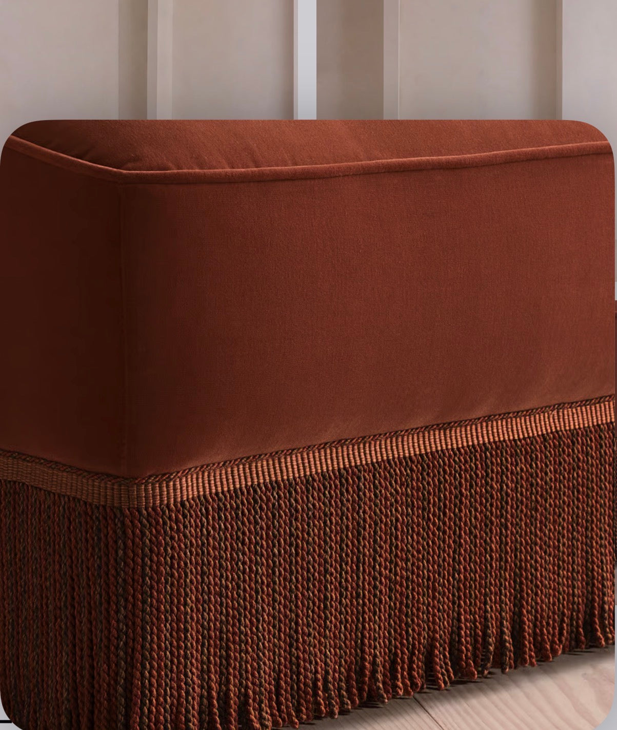 Elena Püsküllü Kadife Koltuk