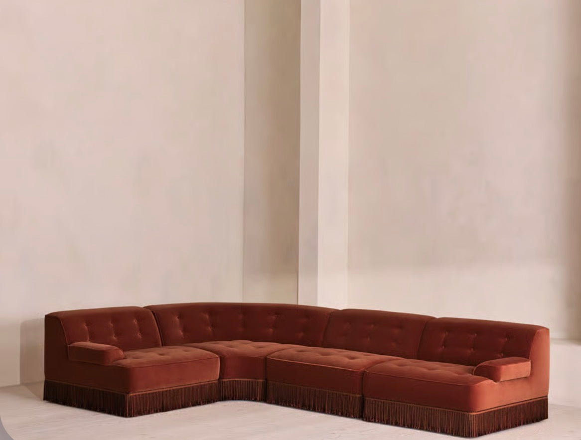 Elena Püsküllü Kadife Koltuk