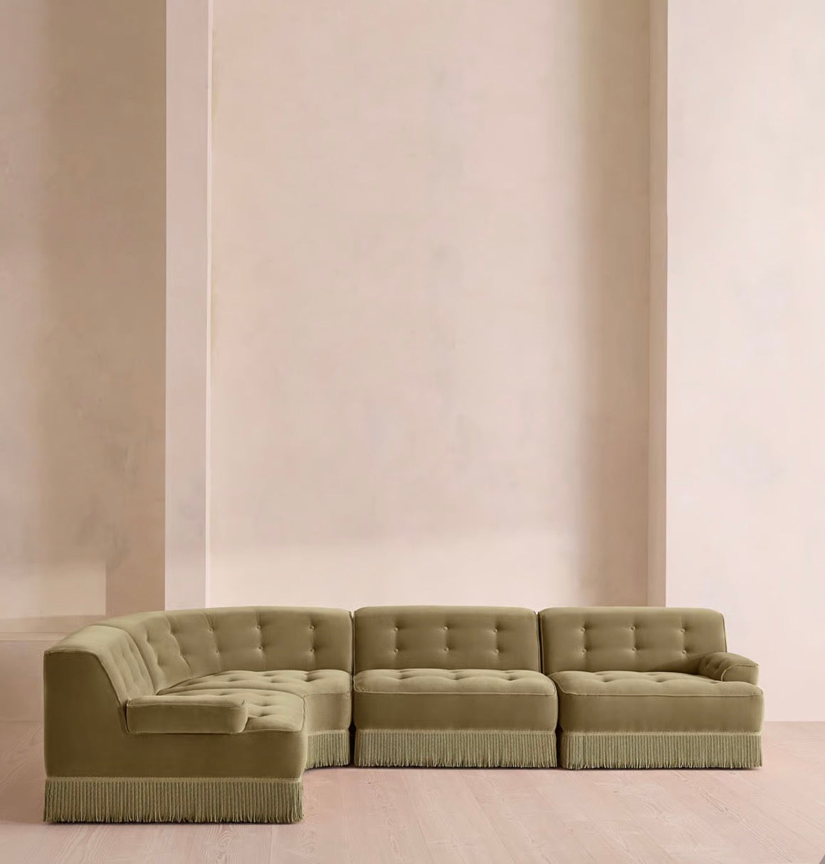 Elena Püsküllü Kadife Koltuk