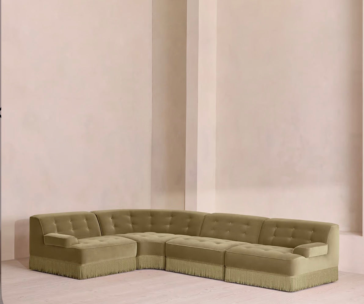 Elena Püsküllü Kadife Koltuk