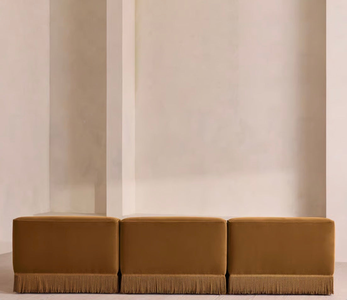 Elena Püsküllü Modüler Kadife Koltuk