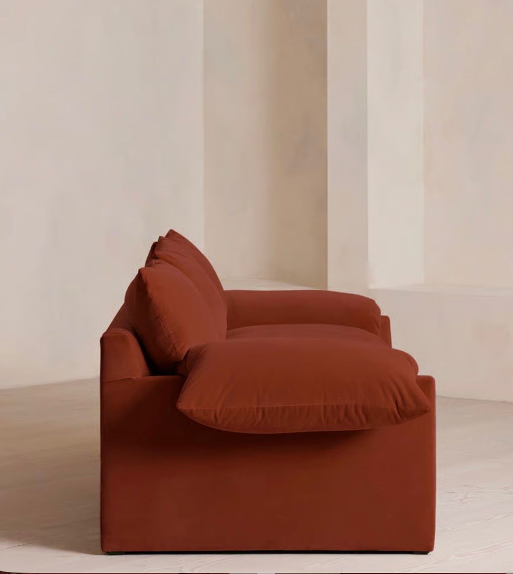 Lumira Kadife Sofa