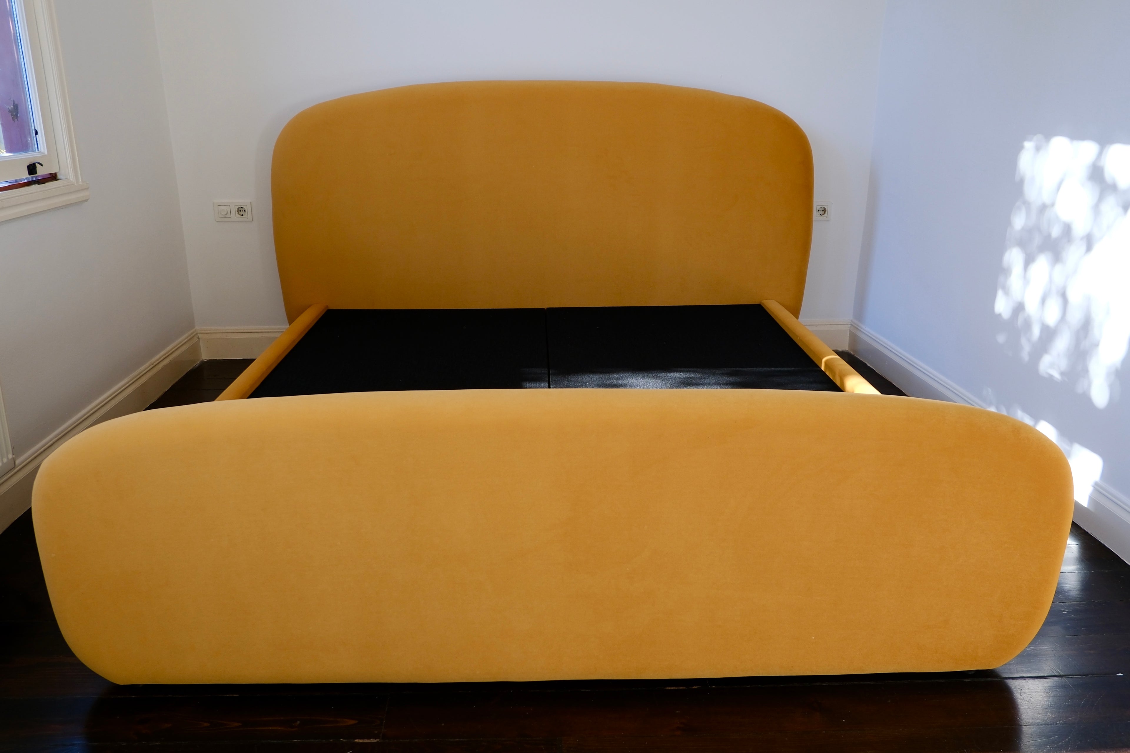 Evara Kadife Karyola Sarıyer Teslimatı