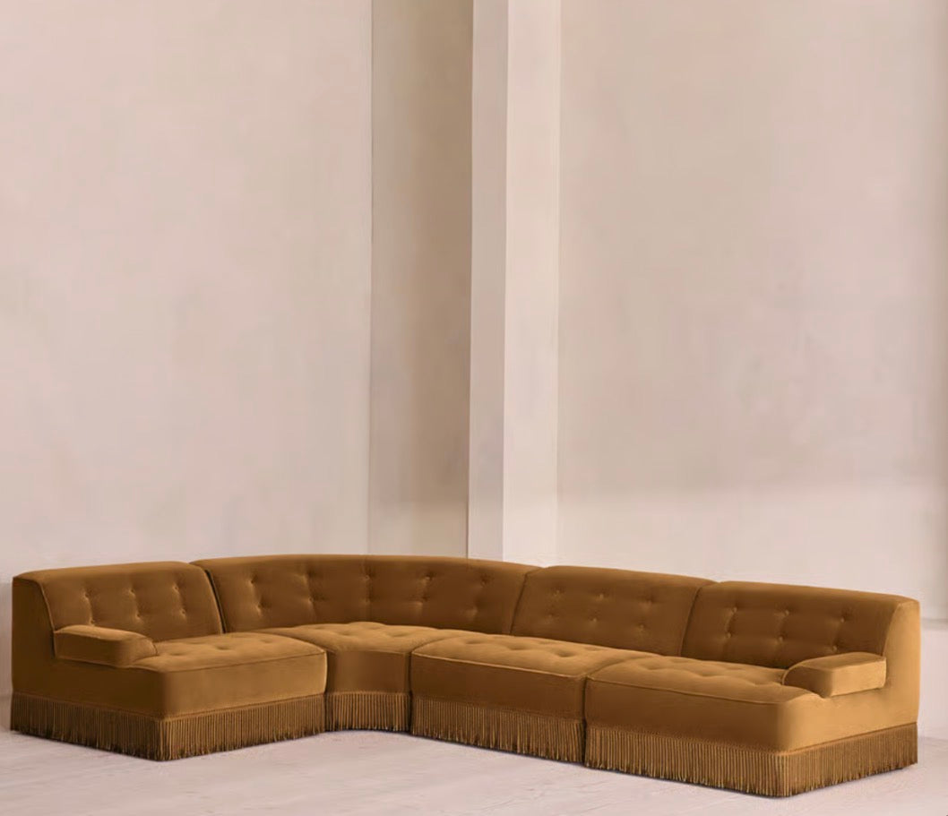 Elena Püsküllü Kadife Koltuk