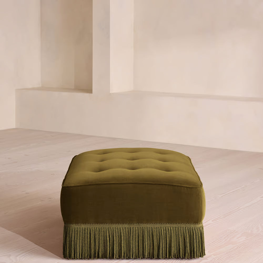 Elena Püskülü Puf