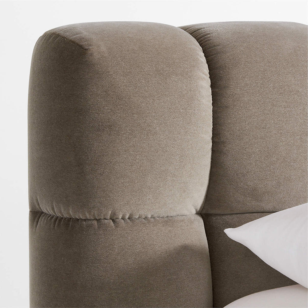 Kayle Kadife Karyola