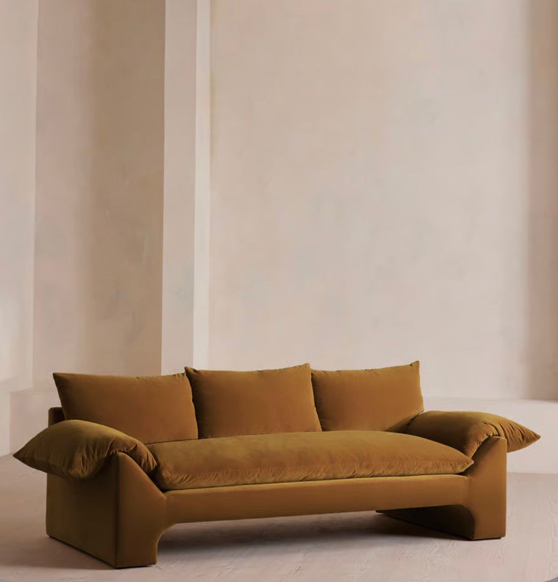 Lumira Kadife Sofa