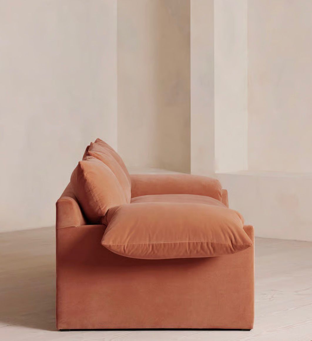 Lumira Kadife Sofa