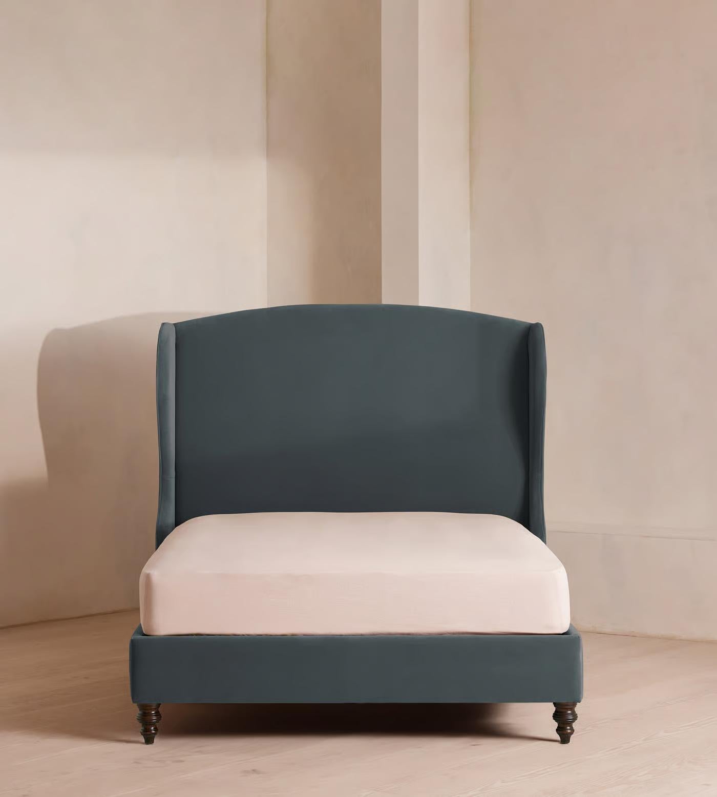 Lurine Kadife Karyola