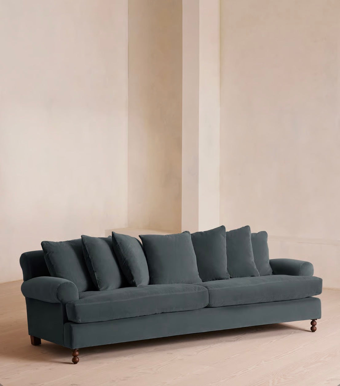 Venira Kadife Koltuk